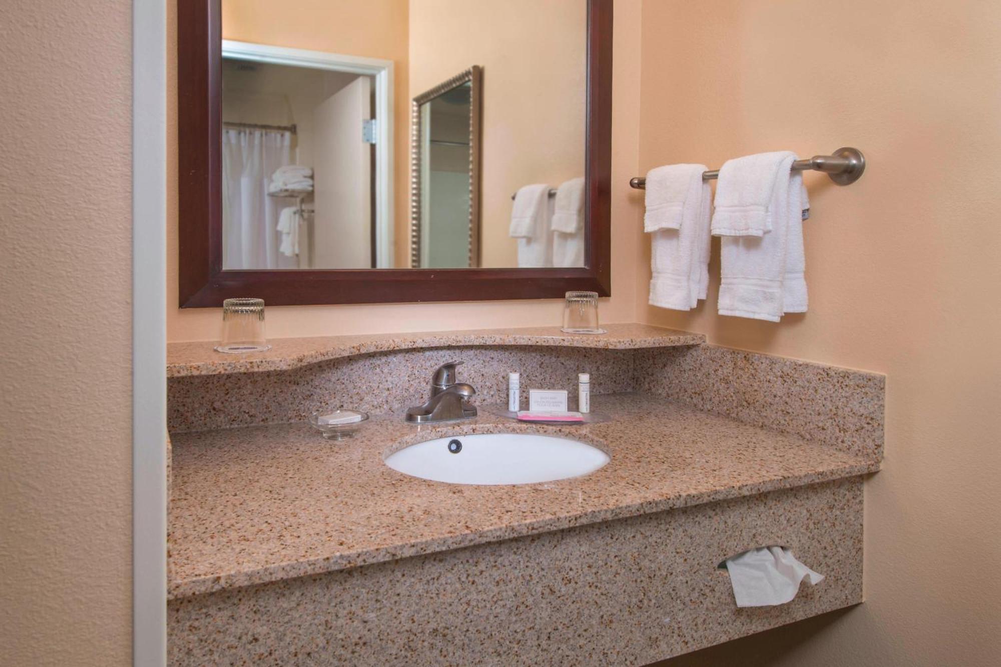 Springhill Suites Prince Frederick Εξωτερικό φωτογραφία