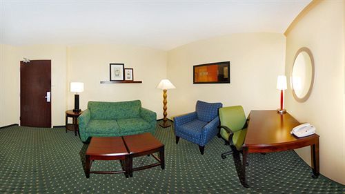 Springhill Suites Prince Frederick Εξωτερικό φωτογραφία